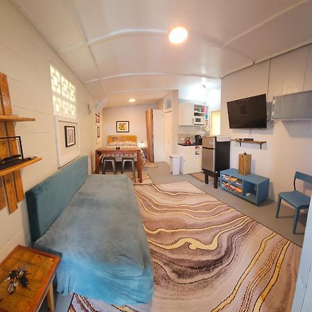 Gloria'S Mini Hideaway Apartment Christ Church Ngoại thất bức ảnh