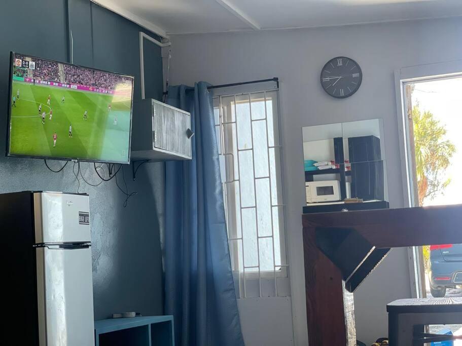 Gloria'S Mini Hideaway Apartment Christ Church Ngoại thất bức ảnh