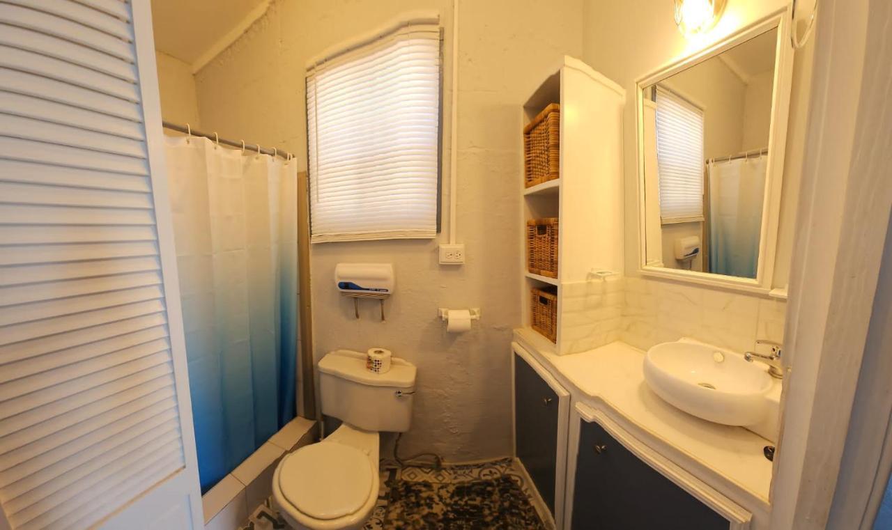 Gloria'S Mini Hideaway Apartment Christ Church Ngoại thất bức ảnh